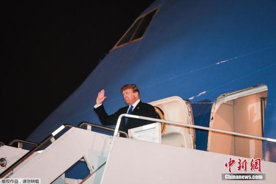 当地时间2月26日晚，美国总统特朗普已经抵达越南河内，将于27日开启与朝鲜最高领导人金正恩的会谈。