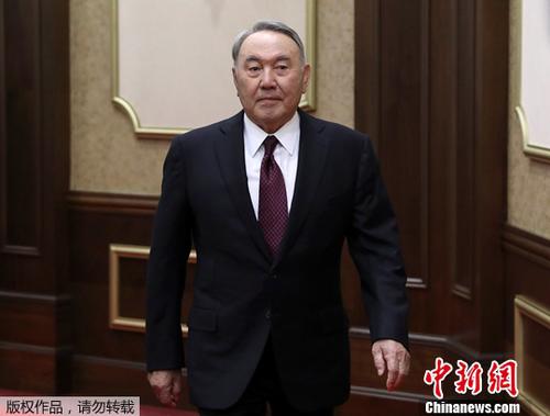 哈萨克斯坦总统纳扎尔巴耶夫宣布辞职。