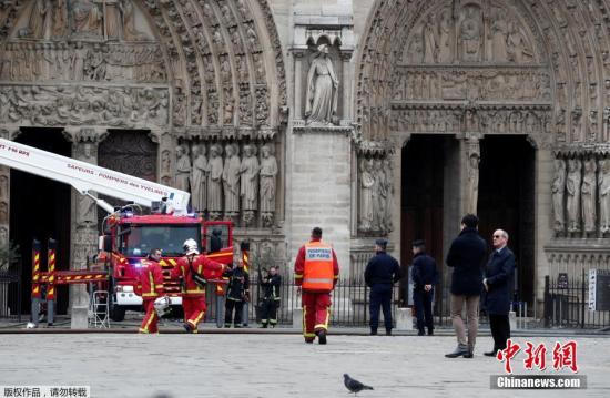 当地时间4月16日，法国消防部门宣布巴黎圣母院大火被完全扑灭。