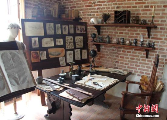 图为达·芬奇在克洛吕斯城堡的工作室，展示他琳琅满目的作品和藏品。<a target='_blank' href='http://www.chinanews.com/'>中新社</a>记者 李洋 摄