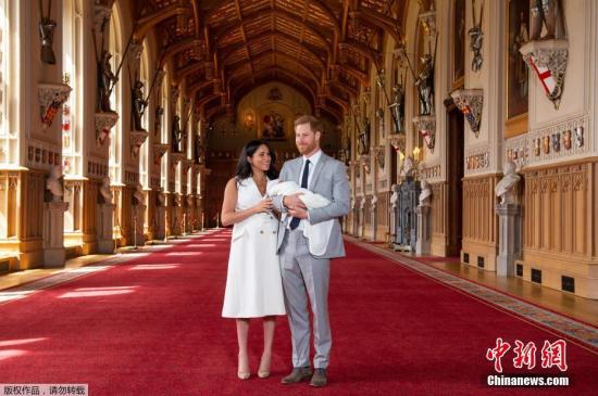 当地时间2019年5月6日，英国白金汉宫宣布，哈里王子和梅根的第一个孩子出生，是位小王子。