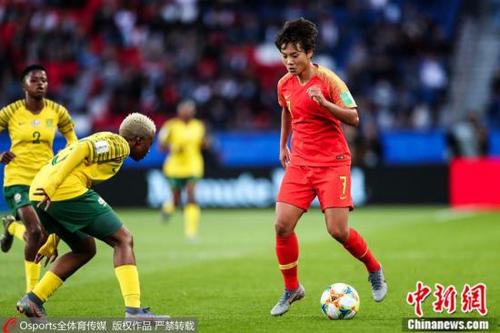 资料图为中国女足球员王霜在比赛中。图片来源：Osports全体育图片社