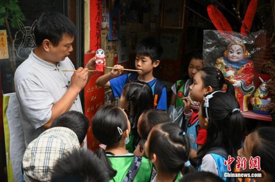 Consumption push promises summer tourism boom