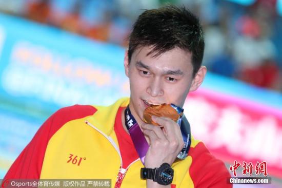孙杨夺得男子200米自由泳冠军，在个人项目(不含接力)金牌榜成功超越美国名将罗切特的10金，独占第二名。图片来源：Osports全体育图片社
