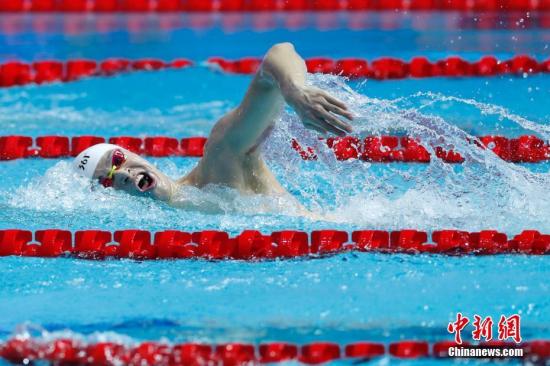 7月26日，孙杨在比赛中。当日，在韩国光州举行的2019国际泳联世界游泳锦标赛男子4X200米自由泳接力决赛中，中国队以7分04秒74的成绩夺得第六名。/p中新社记者 韩海丹 摄