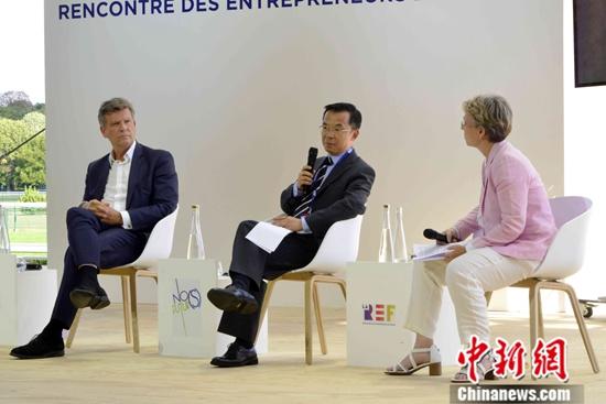 当地时间8月29日，中国驻法国大使卢沙野在巴黎出席法国雇主协会年会。他表示，这是他作为驻法国大使的第一场大型公开活动，很高兴同在座各位嘉宾和企业家朋友就经济全球化议题进行交流。<a target='_blank' href='http://www.chinanews.com/'>中新社</a>记者 李洋 摄