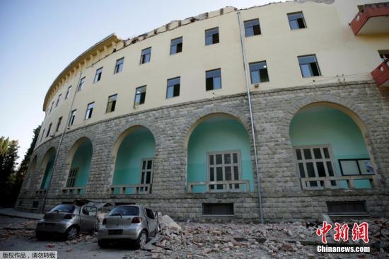资料图：阿尔巴尼亚发生地震。