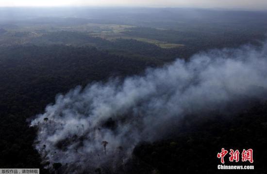 2019年9月26日，巴西帕拉州Itaituba，亚马孙雨林大火持续。