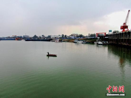 长江货船水污染调查：长江货船上的垃圾去哪儿了？