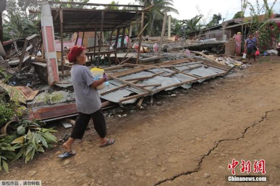 当地时间10月29日上午9时4分许，菲律宾南部棉兰老岛发生6.6级地震，造成多人死伤。