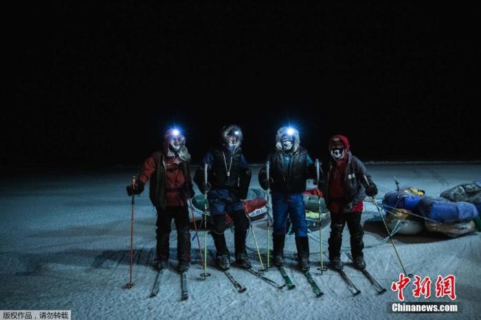 10月27日，二人穿过北极点，由于最后一周用完了补给，在破冰船的工作人员不得不提前与他们见面，12月8日四人成功穿越了北冰洋完成了这次探险。