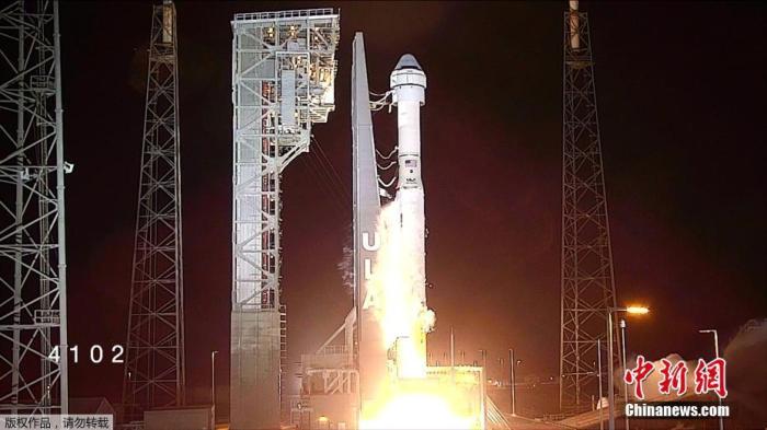 12月20日，美国宇航局(NASA)称，美国波音公司载人飞船“星际客机”(CST-100Starliner)发射升空后出现异常，未能进入预设轨道，无法与国际空间站(ISS)完成对接。美国媒体称，这意味着“星际客机”的无人首飞测试失败。图为发射瞬间。