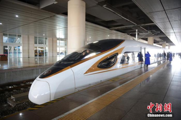 资料图：中国高铁复兴号动车组列车。刘文华 摄