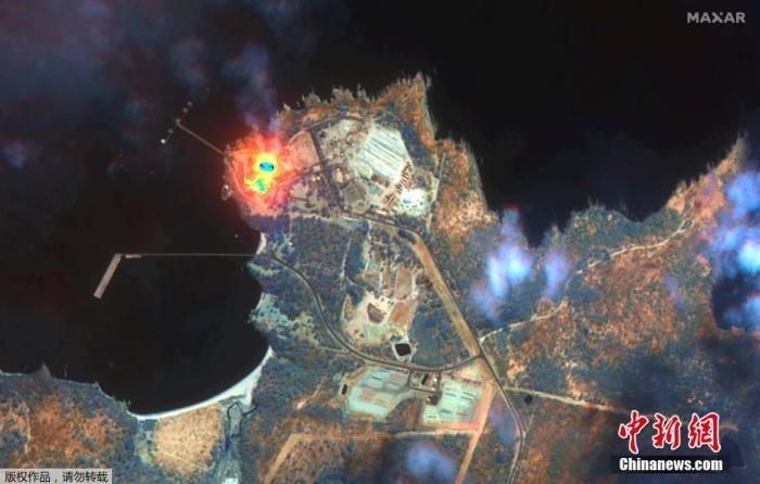 1月14日讯，卫星图像显示1月12日澳大利亚新南威尔士州伊甸园林火灾区卫星图像，画面清晰可见火势依旧猛烈。据报道，澳大利亚山火已燃烧数月，烧毁了超过2000栋房屋，并导致28人死亡。NASA根据卫星拍摄到的图像表示，元旦前后大火产生的烟雾已经跨越太平洋，越过南美洲，并在1月8日前“绕地球半周”。