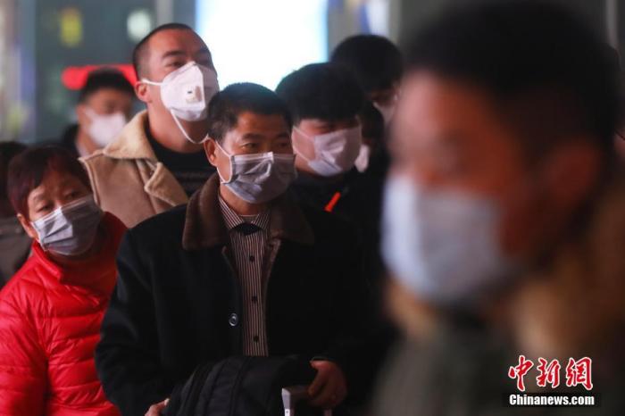 重庆轨道交通明日起调整发车间隔 倡导乘客戴口罩乘车