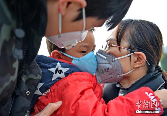 中国再次集结3000多名医护人员增援湖北