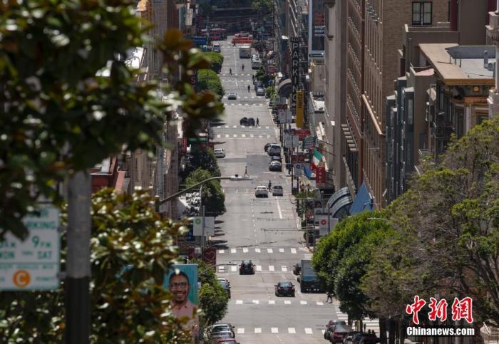 当地时间4月25日，美国旧金山街头冷冷清清。中新社记者 刘关关 摄