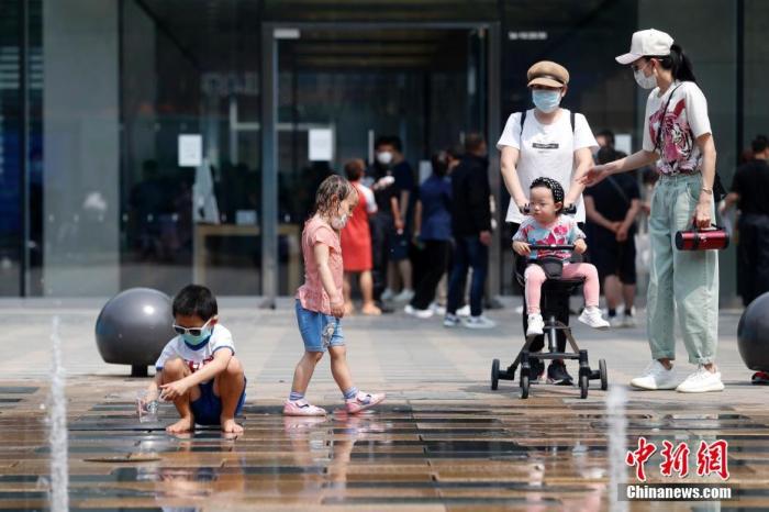 北京疫情应急响应降至二级 六类行业暂不开放