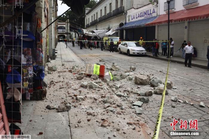 当地时间6月23日，在墨西哥瓦哈卡州，一处房屋在地震中受损。