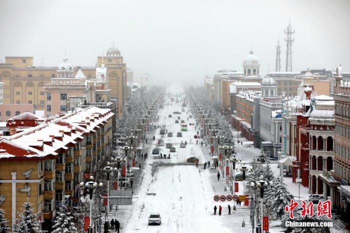 中国中东部地区将迎大范围强降雨雪 局地或突破历史同期极值