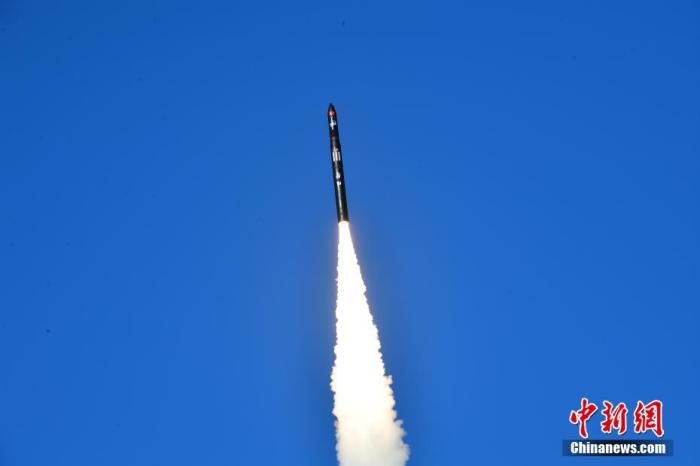谷神星一号运载火箭是北京星河动力装备科技有限公司研制的一款小型固体商业运载火箭，可满足近地轨道微小型卫星发射需求。汪江波 摄