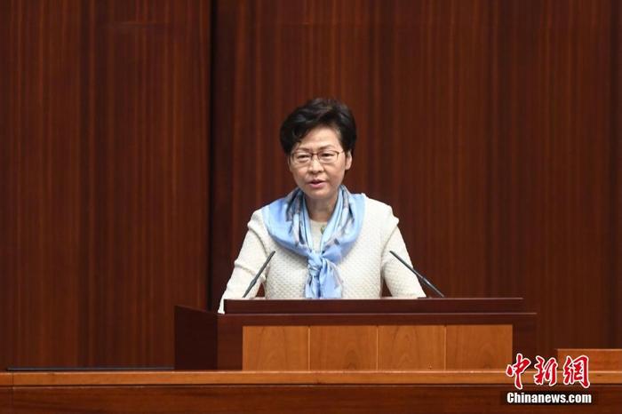 3月17日上午，香港特区行政长官林郑月娥出席立法会答覆议员提出的质询。
<a target='_blank' href='http://www.chinanews.com/'>中新社</a>记者 李志华 摄