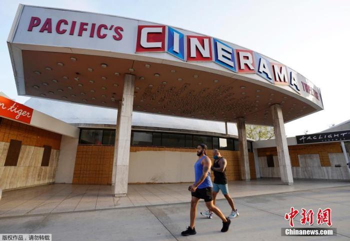 zlt :4月17日消息，美国太平洋院线官网近日发布公告，受疫情影响，美国加州和洛杉矶地区著名的连锁院线弧光影院(ArcLight Cinemas)和太平洋影院(Pacific Theatres)将永久停业，包括位于日落大道的好莱坞圆顶影院也将不再营业。