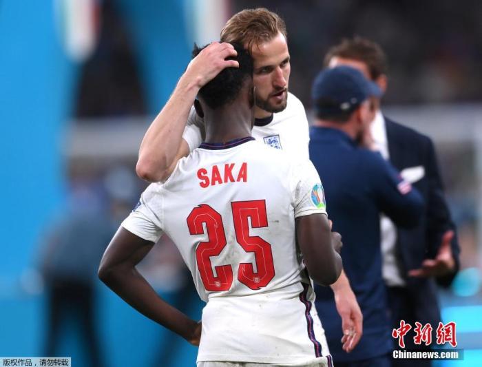 英格兰球员回应种族歧视辱骂：永远不会为自己的身份道歉