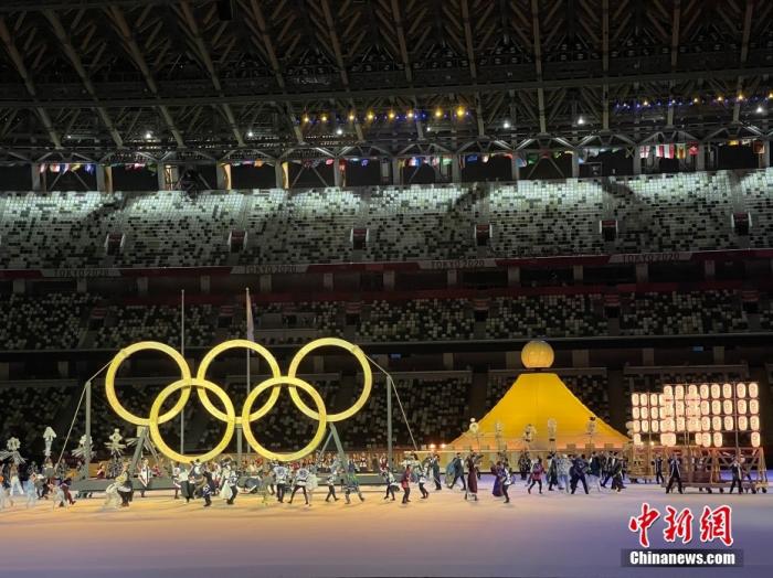7月23日，第32届夏季奥运会开幕式在日本首都东京新国立竞技场举行。