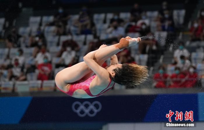 当地时间8月1日，东京奥运会女子单人3米板跳水决赛中，中国名将施廷懋成功卫冕。<a target='_blank' href='http://www.chinanews.com/'>中新社</a>记者 杜洋 摄