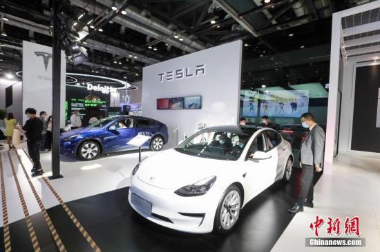 Tesla announces price cuts in Chinese mainland amid fiercer competition