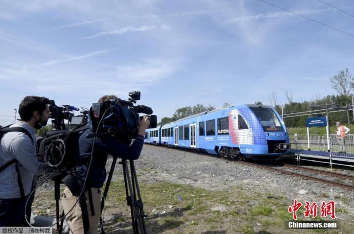 資料圖：法國北部，全球第一輛氫動力列車正式啟動。
