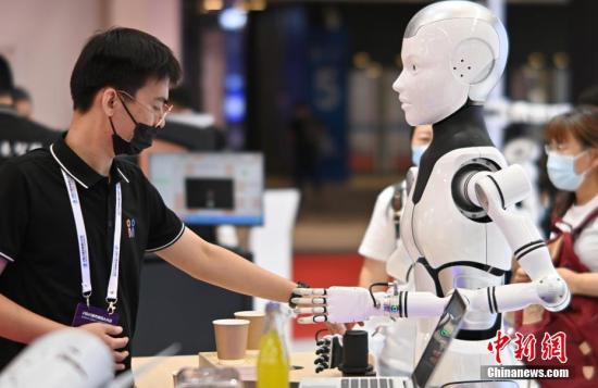 Beijing to hold 2022 World Robot Conference