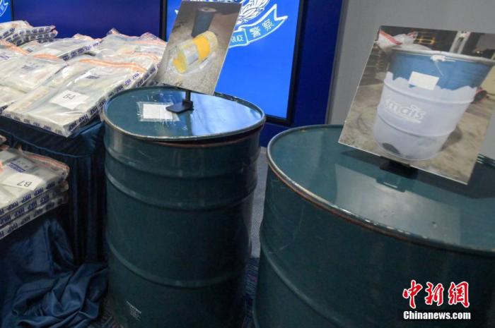 香港警方于冻水果汁货箱质环获逾6亿可卡因