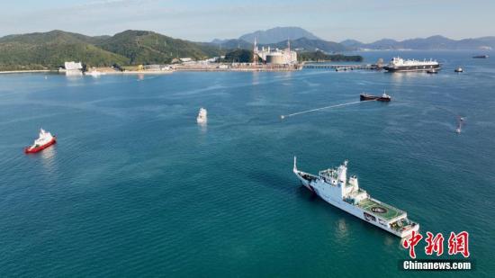 World's largest offshore LNG terminal starts trial operation in HKSAR