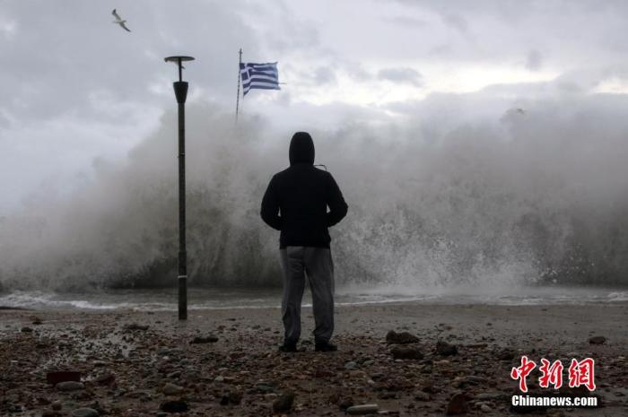 希腊多地大降温，当局发布紧急提醒
