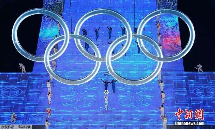 2月4日晚，举世瞩目的北京第二十四届冬季奥林匹克运动会开幕式在国家体育场隆重举行。
