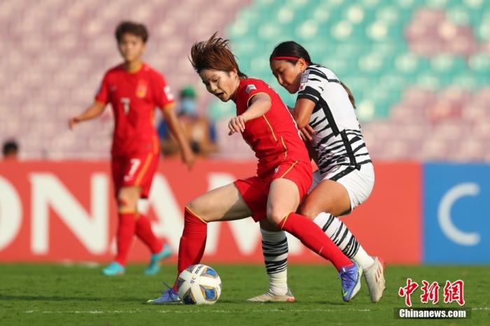贵府图：中国女足在亚洲杯比赛中。 图片起首：视觉中国