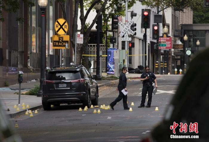 当地时间4月3日，美国警方在加利福尼亚州首府萨克拉门托市调查枪击事件。 <a target='_blank' href='/'>中新社</a>记者 刘关关 摄