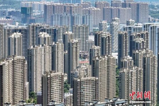 First batch of 'white lists' of real estate projects eligible for support financing handed to lenders