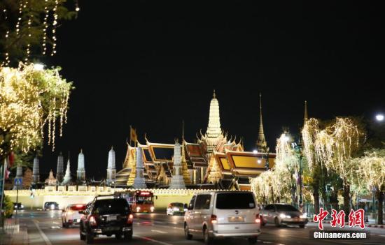 Thailand looks to woo 8 mln Chinese tourists