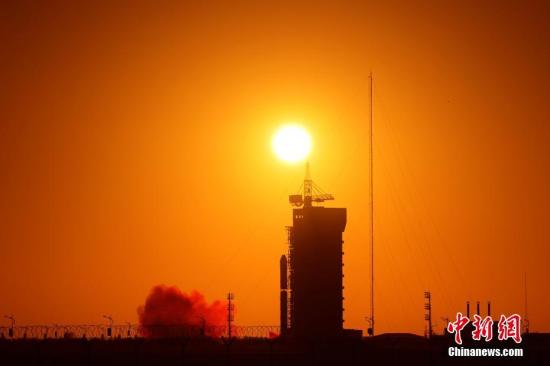 China's space-based observatory sends first solar image