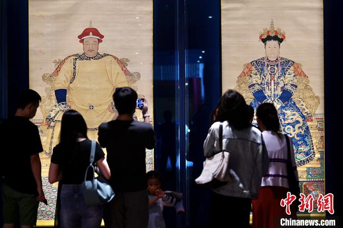 資料圖：圖為市民參觀香港故宮文化博物館舉辦的展覽。 <a target='_blank' href='/'>中新社</a>記者 李志華 攝