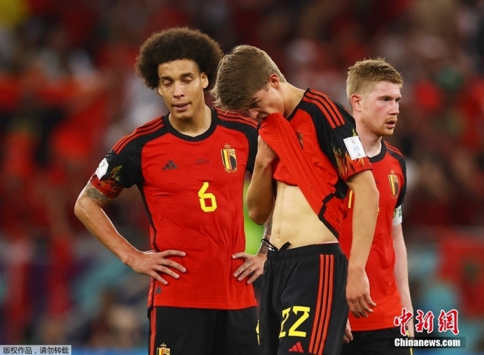 赛后比利时队球员神情低落。