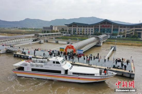 Fujian Coast Guard conducts patrol near Jinmen