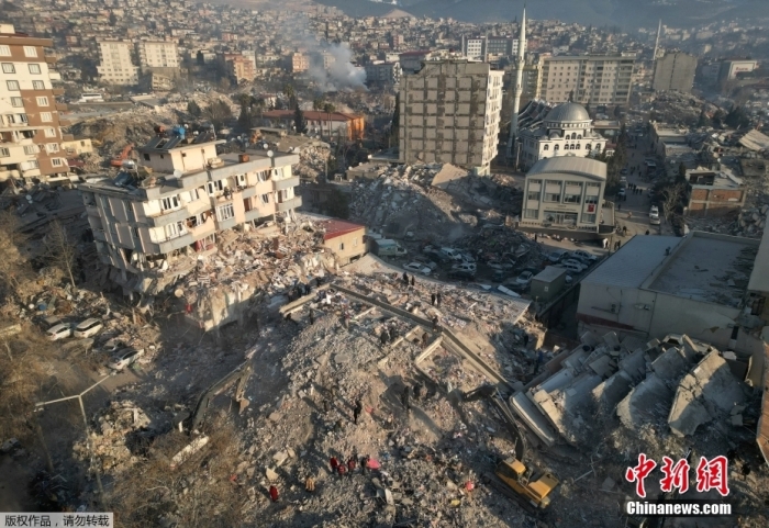 當地時辰2月9日，土耳其卡赫推曼馬推什，航拍圖片表示地震導致當地大批房屋受害，很多建築物已化打消墟。