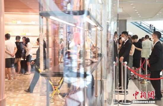 Hainan's duty-free shopping policies gain success in two years