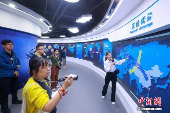 China pioneers world's first breakthrough in data transmission amid ChatGPT boom