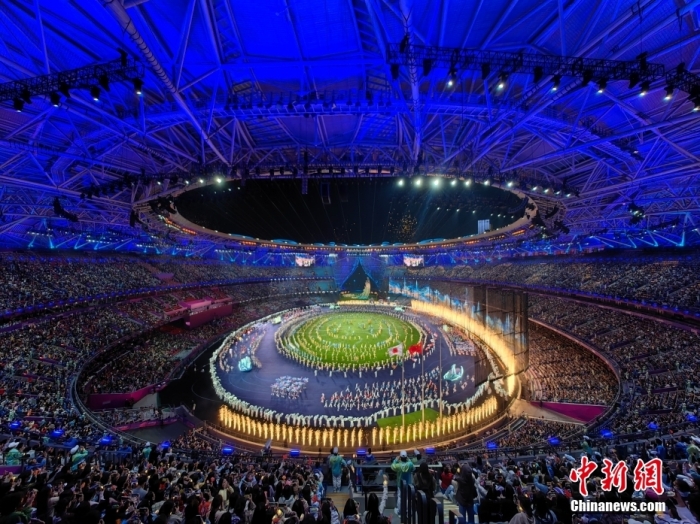 资料图：10月8日晚，杭州第19届亚运会闭幕式在杭州奥体中心体育场举行。图为闭幕式现场。
中新社
记者 汤彦俊 摄