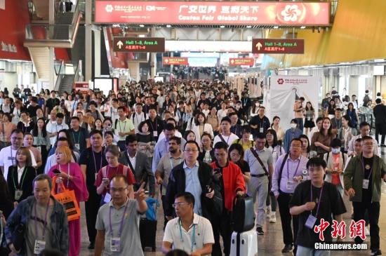 China hosts 135th Canton Fair in Guangzhou